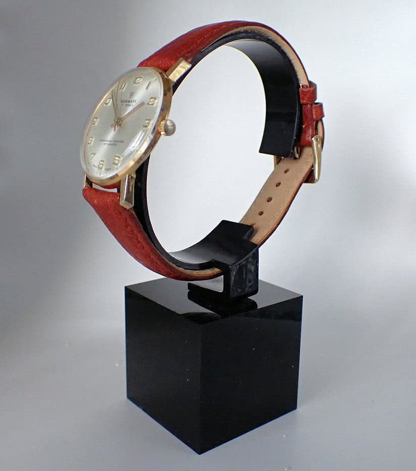 Newmark Unbreakable Mainspring Mechanical 17 Jewels - Image 3